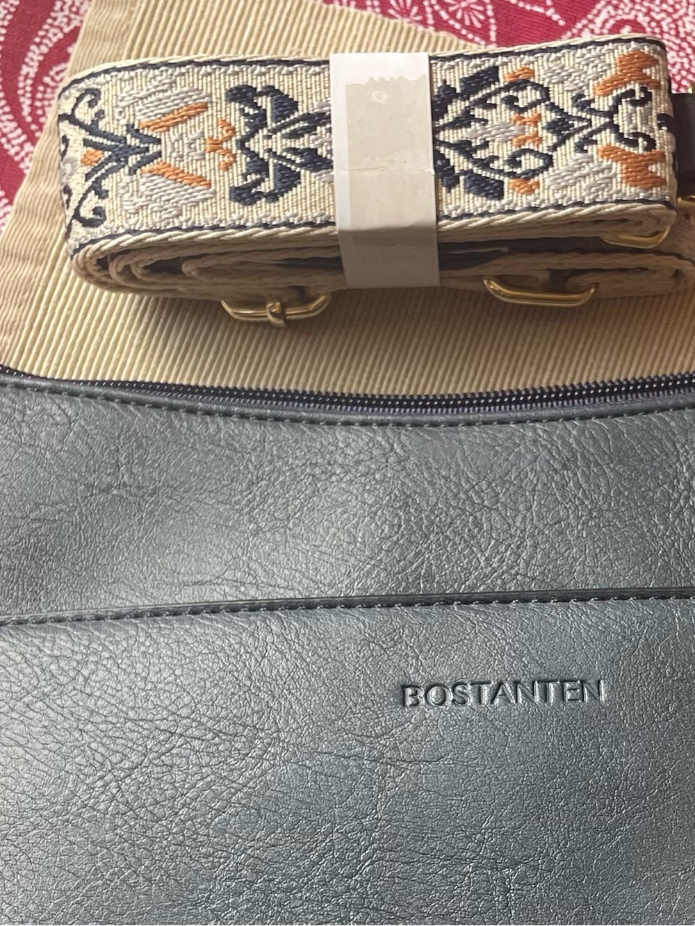 NWT Bostanten Textured Vegan Leather Crossbody Bag Slate Blue Style #BSB10224 - Picture 3 of 13